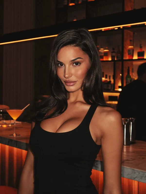 Female model 038, after dark
